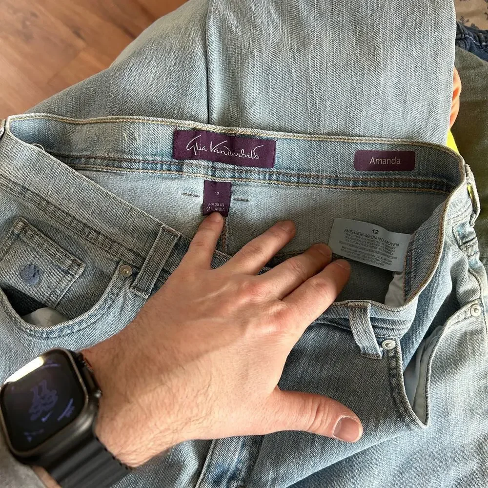 Gloria Vanderbilt Classic High Rise Tapered Jeans - Light Wash - Size 12 - Picture 3 of 13